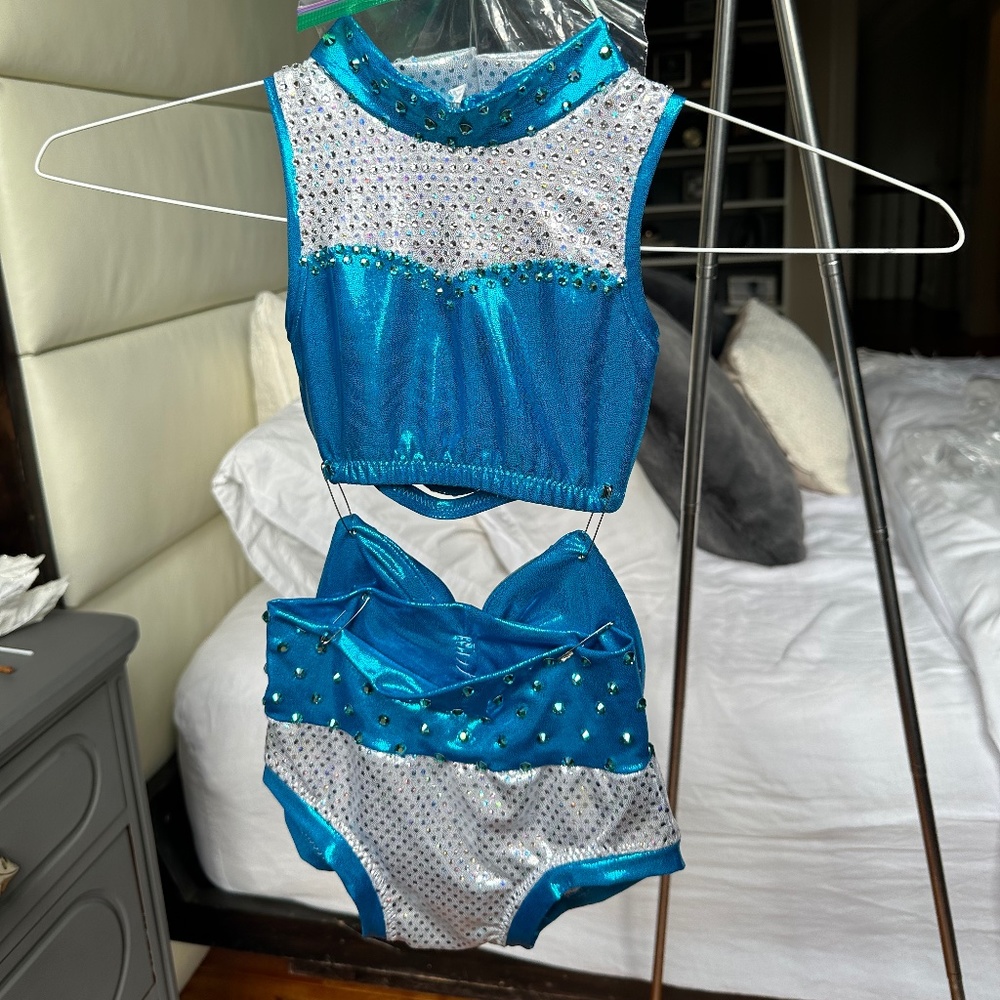 Custom Dance Set - Picture 3 of 6